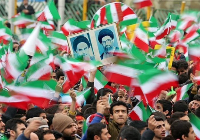 تمجید رهبر انقلاب از نقش آفرینی جوانان در راهپیمایی ۲۲ بهمن + فیلم
