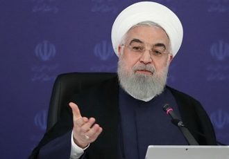 روحانی: ثبات بیشتر در بازار ارز با افزایش همکاری صادرکنندگان را انتظار دارم/ بخش دولتی پیشتاز مقابله با گرانی باشد