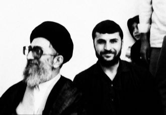 واکنش امام خمینی به شکایت خانواده خرمشهری از ایشان/ توهین آیت‌الله منتظری به امام در جلسه خصوصی/ روایتی از اولین گفتگوی سید احمد با آیت‌الله خامنه‌ای پس از رحلت امام