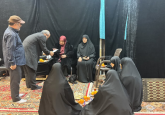 تقدیر از خانواده های مقاوم لبنانی در قم + تصاویر