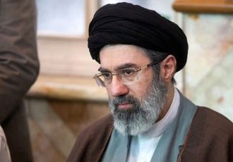 راهبرد رهبری معظم برای صیانت از کارگران در برابر جنگ اقتصادی