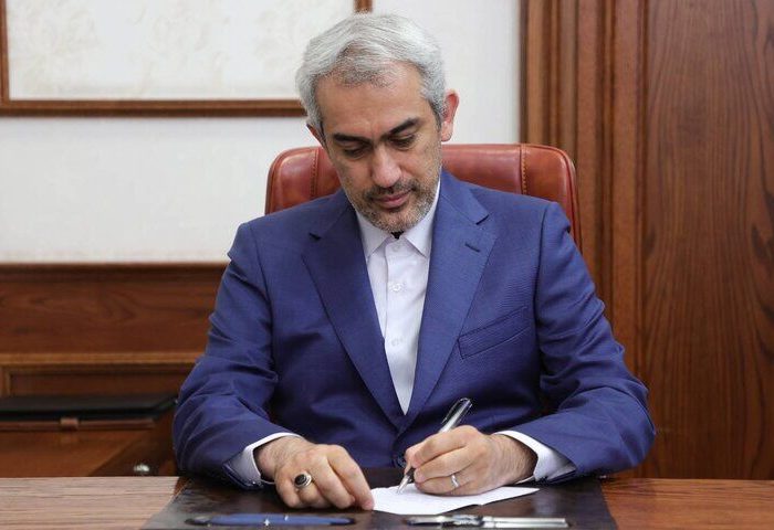 وزیر اقتصاد برنامه رشد عدالت‌محور را ابلاغ کرد